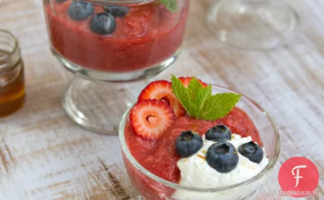 Compota De Ruibarbo De Morango Parfaits