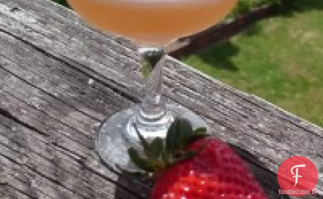 Morango Pisco Sour