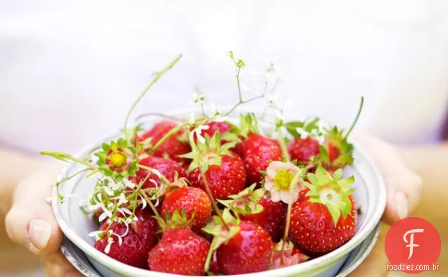 Tortinhas De Morango Com Creme De Mascarpone