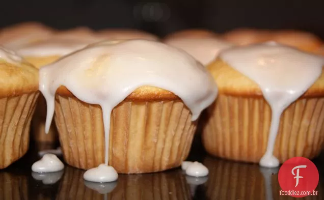 Cupcakes Recheados Com Morango E Mascarpone