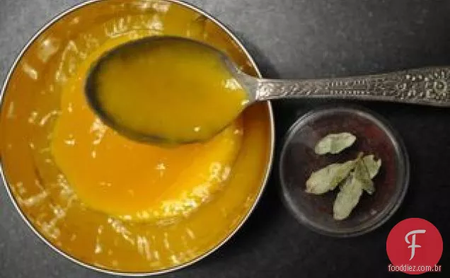 Molho De Manga Com Cardamomo E Açafrão