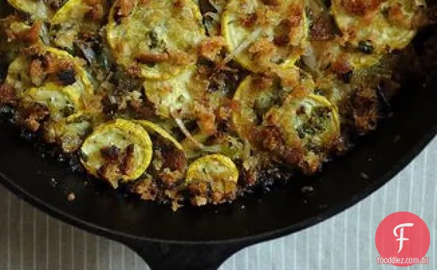Abóbora de Verão gratinado com Salsa Verde e Gruyere