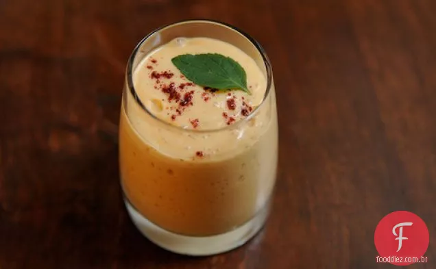 Tomate Da Herança E Lassi Da Manga Com Sumac À Terra