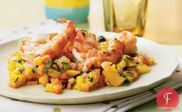 Coquetel de camarão com Salsa de frutas tropicais