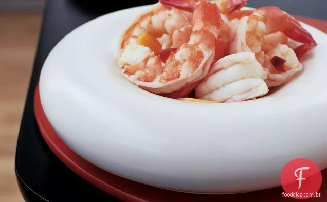 Camarão gengibre com molho tailandês picante