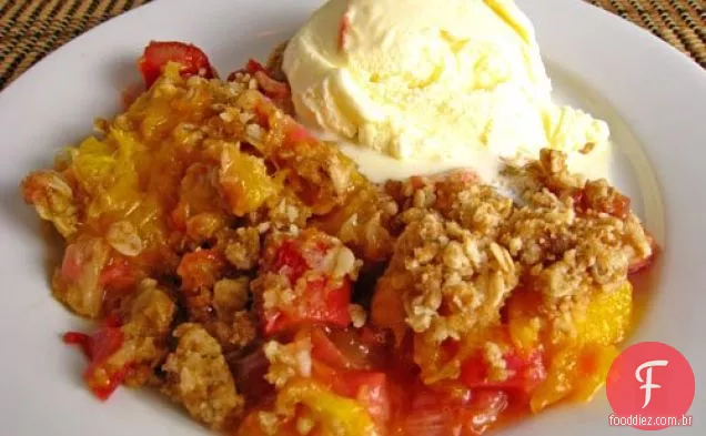 Crumble De Manga E Ruibarbo