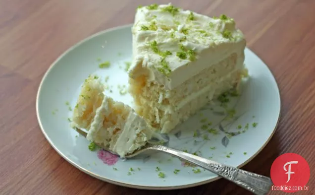 Bolo De Limão De Coco Com Cobertura De Queijo Creme De Chocolate Branco