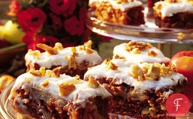 Bolo de maçã robusto com cobertura de Cream Cheese
