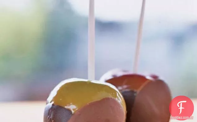 Maçãs De Caramelo Com Chocolate Duplo