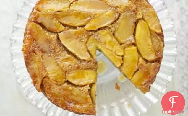 Bolo De Maçã Caramelizado Com Creme Cointreau