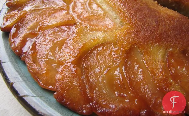 Bolo de maçã de cabeça para baixo (em uma frigideira)