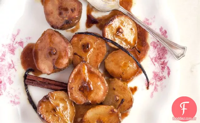 Peras Cozidas Com Caramelo Salgado