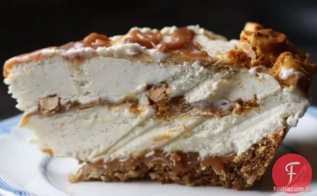 Amendoim Quebradiço E Caramelo Crunch Ice Cream Pie
