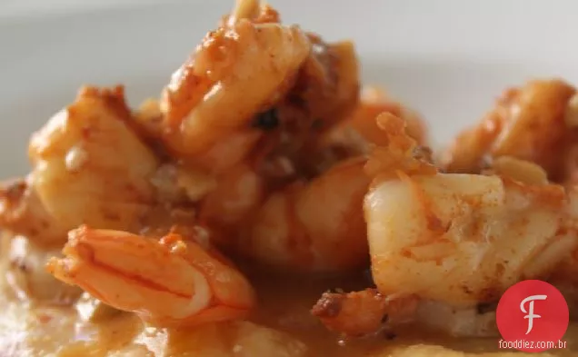 Jantar Simples: camarão esfumaçado e grãos com tomate cereja assado e queijo de cabra