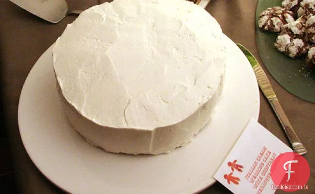 Bolo Branco Sem Glúten Com Creme De Manteiga De Merengue Italiano