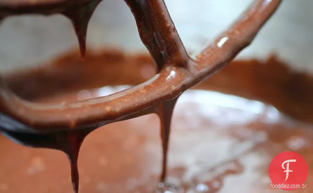 Bolo De Dupla Camada De Chocolate