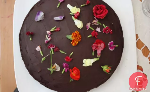 Bolo De Chocolate Gigante Com Ganache De Chocolate Agridoce