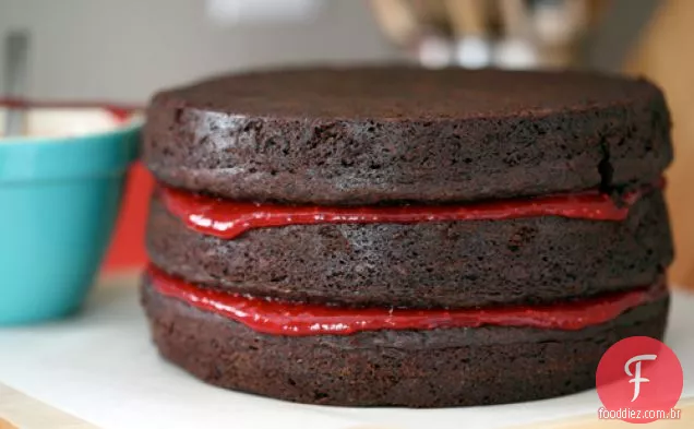 Bolo De Chocolate Duplo Com Recheio De Framboesa