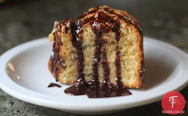 Bolo Bundt de mármore de limão sem glúten