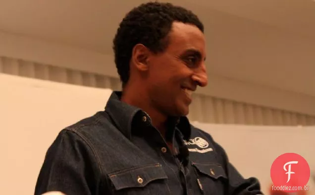 Regal Discovery Tour com o melhor Chef mestre Marcus Samuelsson (além do Chef Samuelsson para camarão e grãos vermelhos)