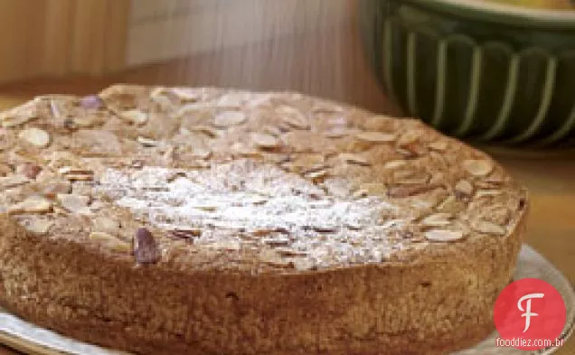 Bolo de amêndoa com manteiga marrom