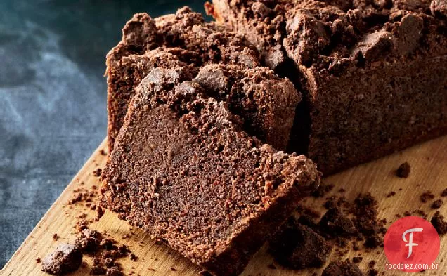 Bolo de cacau e cenoura com Crumble de cacau