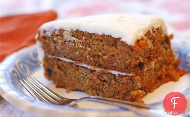 Bolo De Cenoura Úmido Com Cobertura De Cream Cheese