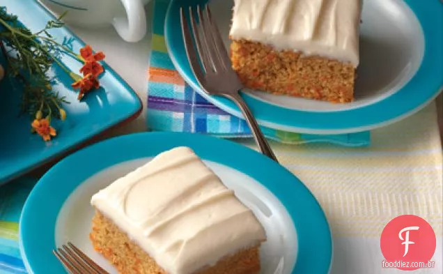Bolo de cenoura fácil com cobertura de manteiga leve (receita de manteiga leve)
