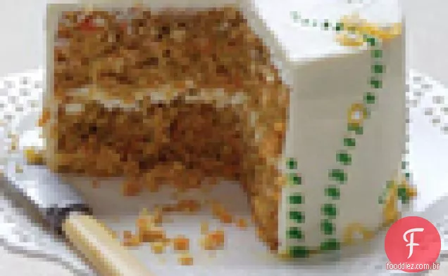 Bolo de cenoura com cream Cheese-cobertura de raspas de limão