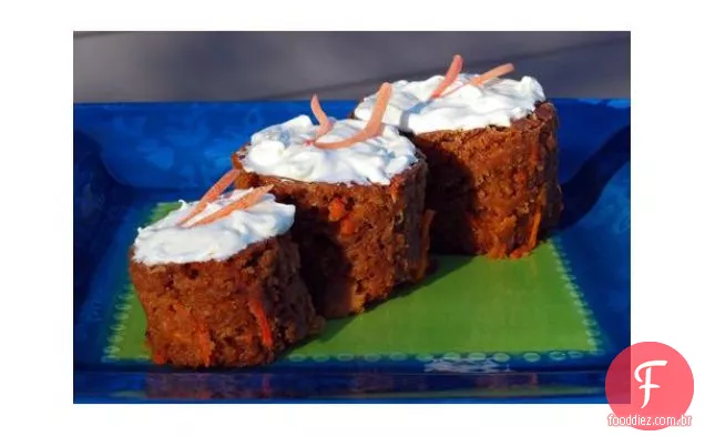 Abacaxi Cenoura Raisin Spice Cake