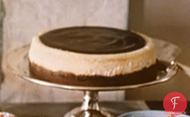 Cheesecake De Baunilha Com Cobertura De Chocolate