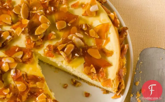 Cheesecake Amaretto com amêndoa quebradiça