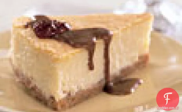 Cheesecake de Mascarpone com nozes cristalizadas e molho Dulce De Leche