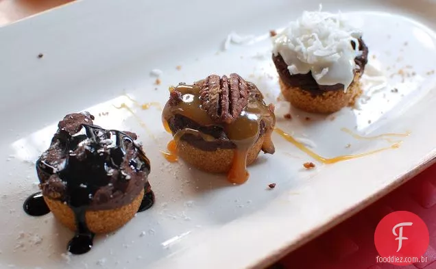 Mini Cheesecakes De Trufas De Chocolate Com Crosta De Biscoito Graham