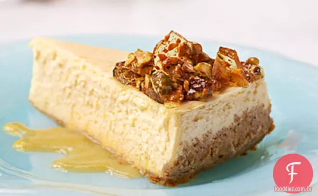 Cheesecake de nectarina com pistache quebradiço