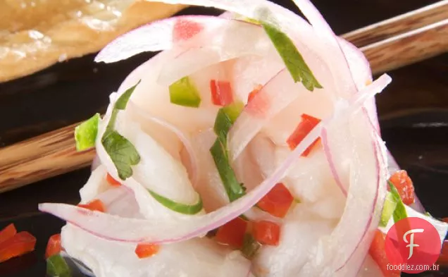 Ceviche De Pargo Vermelho Com Jalapeno E Cebola Roxa