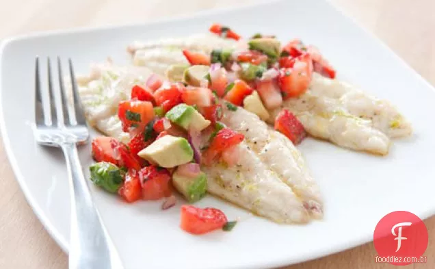 Pargo Vermelho Grelhado Com Salsa De Morango E Abacate
