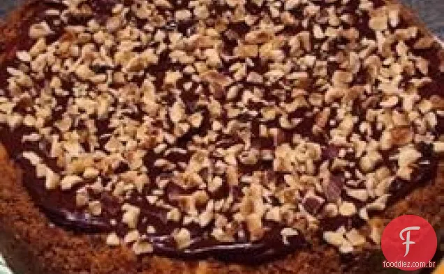 Cheesecake de chocolate e avelã com lascas celestiais