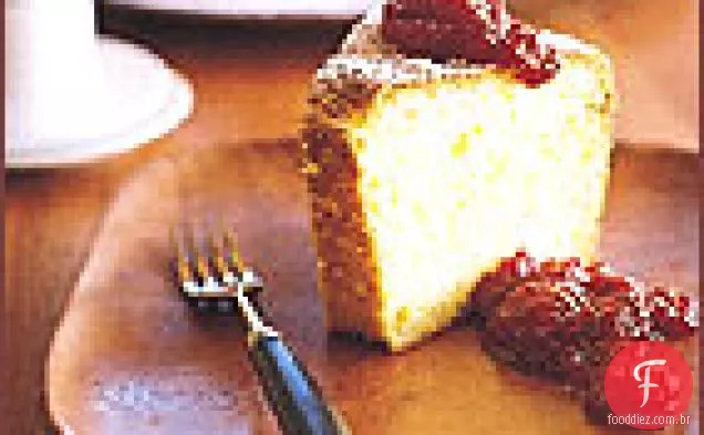 Bolo de Chiffon laranja com geléia de ruibarbo