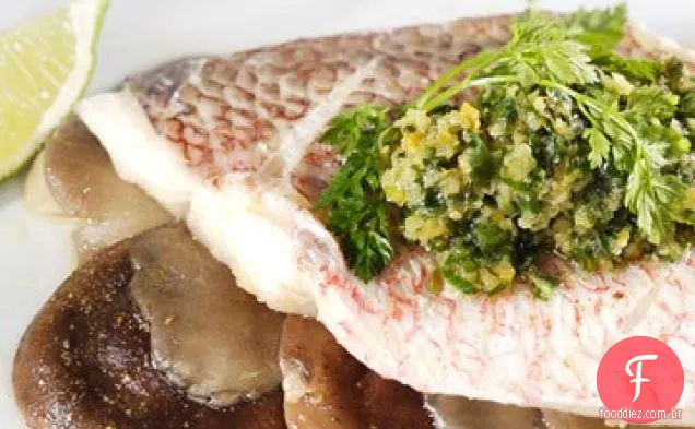 Pargo vermelho com gengibre-Scallion Relish