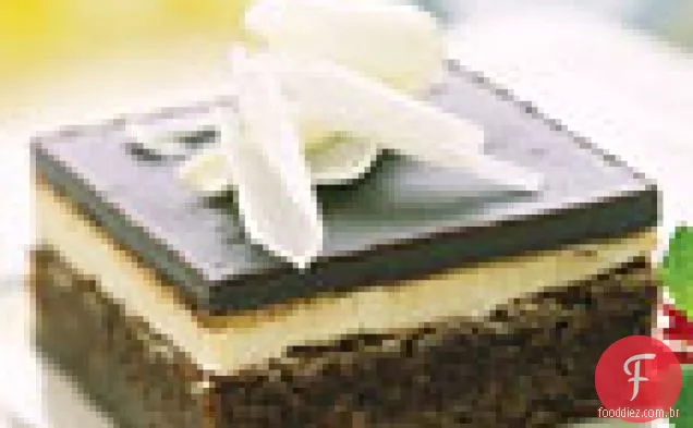 Bolo de Brownie com chocolate e hortelã