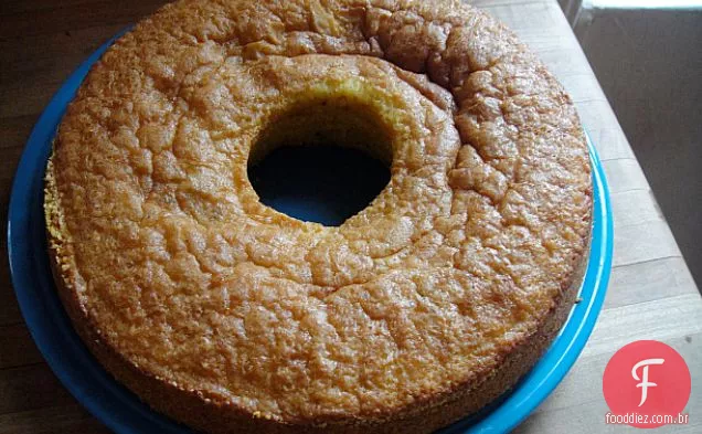 Bolo de Polenta de David Lebovitz com azeite e alecrim