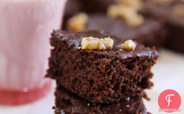 Bolo de Brownie de feijão preto, sem glúten