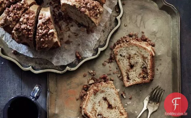 Bolo de café Snickers com um esmalte de Caramelo Salgado