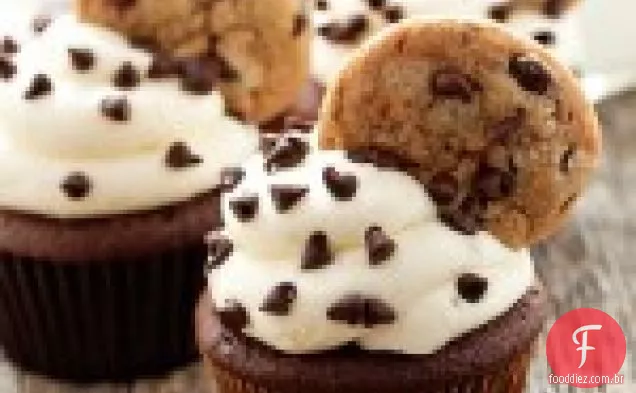 Chocolate Chip Cookie Dough Cupcakes