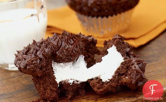Cupcakes de comida do diabo com recheio de Marshmallow