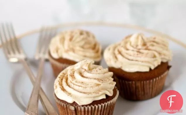 Receita De Cupcake De Gengibre Com Cobertura De Queijo Creme De Bordo