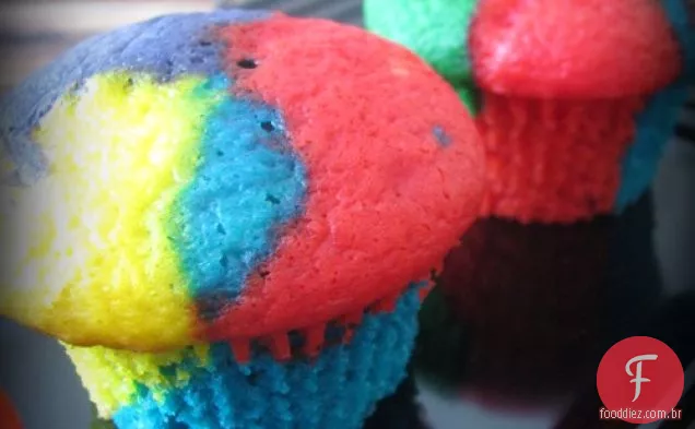 Cupcakes Brilhantes Do Arco-Íris