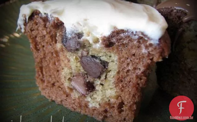 Chocolate Chip Cookie Stuffed Cupcakes