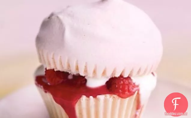 Cupcakes De Merengue Rosa Com Coalhada De Framboesa
